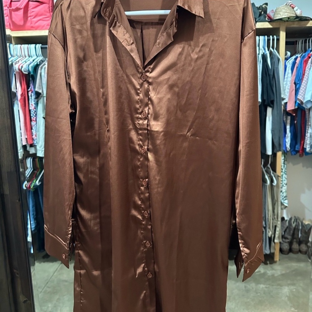 🪾Bliss 🪾Long Sleeve Satin Shirt Dress in Rich Brown sz Medium 🤎 - Picture 5 of 5
